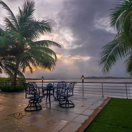 Deltin Palms Riverfront Панаджи Экстерьер фото