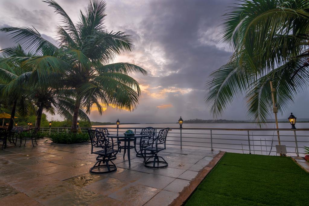 Deltin Palms Riverfront Панаджи Экстерьер фото